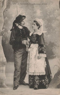 FOLKLORE - Costumes - Le Rendez-vous En Bretagne - Accord - Couple - Carte Postale Ancienne - Kostums