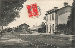 Machecoul * 1908 * La Gare * Train Wagons * Ligne Chemin De Fer * éditeur A. Richard - Machecoul