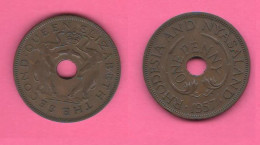 Rhodesia & Nyasiland ONE PENNY 1957 Bronze Coin Elephants - Rhodesia