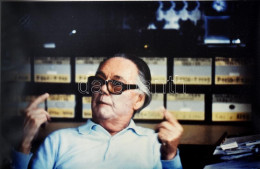 Hervé, Rodolf (1957-2000): Victor Vasarely Portréja A Műtermében. Fotó, Pecséttel Jelzett. 15x23 Cm. . / Hervé, Rodolf ( - Sonstige & Ohne Zuordnung