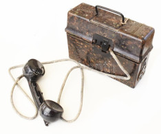 Cca 1940-1950 Katonai Tábori Telefon Készülék, Bakelit Házzal, Korának Megfelelő állapotban, 27x20x9 Cm - Sonstige & Ohne Zuordnung