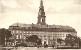 * T2 Copenhagen, Kobenhavn; Christiansborg Slot / Palace, Tram - Ohne Zuordnung