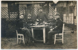 * T2 Italozó Osztrák-magyar Katonák Csoportképe / Austro-Hungarian K.u.K. Soldiers Drinking, L. Weiss Fotograf Wien - Unclassified