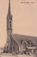 29 L'ILE TUDY    L'Eglise   TB PLAN ANIME.  Env; 1915.    PAS COURANT - Ile Tudy
