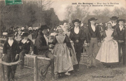 FRANCE - En Bretagne - Noce Dans Le Morbihan - Les Garçons Et Demoiselles D'honneur - Animé - Carte Postale Ancienne - Bretagne