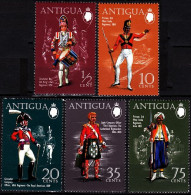 ANTIGUA 1970 Military Uniforms, MNH - 1960-1981 Autonomie Interne