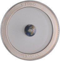 Lettland: 5 Euro 2016 Zeme / The Earth / Die Erde. Mit Transparentem Breiten Rin - Lettland