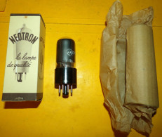 LAMPE TUBE RADIO MILITAIRE , NEOTRON REFERENCE 25L6GT  ,NOS AND NIB TUBES , RADIOAMATEUR ,  NEUF , VOIR PHOTOS  . POUR - Radio