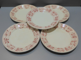 -5 ASSIETTES PLATES DEMI PORCELAINE BADONVILLER Modèle CERISES Table  E - Badonviller (FRA)