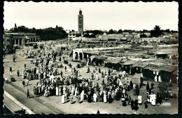 A66  MAROC CPA MARRAKECH - PLACE DJEMAA EL FNA - Verzamelingen & Kavels