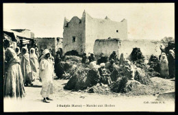 A66  MAROC CPA OUJDA - MARCHÉ AUX HERBES - Collections & Lots