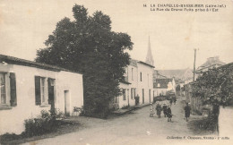 La Chapelle Basse Mer * La Rue Du Grand Puits Prise à L'est * Villageois Enfants - La Chapelle Basse-Mer