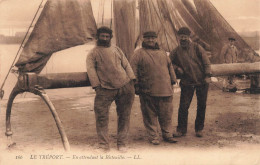 FRANCE - Le Tréport - En Attendant La Bistouille - LL - Carte Postale Ancienne - Le Treport