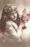 FANTAISIE - Femme Vive Marie - Femme Avec Des Fleurs - Carte Postale Ancienne - Femmes