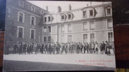 41 BLOIS ECOLE NOTRE DAME DES AYDES  COUR DE 1 EREE DIVISION - Blois