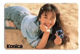 TELECARTE JAPON PHOTO KONICA GIRL FEMME - Advertising