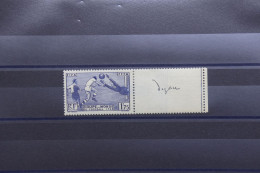 FRANCE - N° 396 * Signé Par Le Graveur DEGORCE Sur Le Bord De Feuille - Rare - A 850 - Unused Stamps