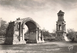 FRANCE - Saint Remy De Provence - Plateau Des Antiques - L'arc De Triomphe - Mausolée - Carte Postale - Saint-Remy-de-Provence