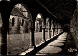 N°121250 -cpsm Donnemaire En Montois -intérieur Du Cloître- - Donnemarie Dontilly