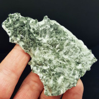 #1.02 - RARA TRAVERSELLITE Var. Diopside Cristalli (Traversella Mine, Torino, Piemonte, Italia) - Minerals