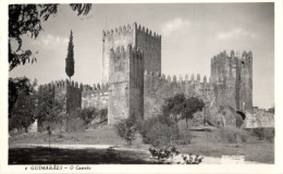 GUIMARÃES - O Castelo - PORTUGAL - Braga