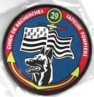 Ecusson SAPEURS POMPIERS CHIEN DE RECHERCHE BRETAGNE 29 - Feuerwehr