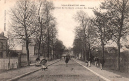 Villenauxe - Avenue De La Gare , Entrée Du Pays - Villageois - Autres & Non Classés