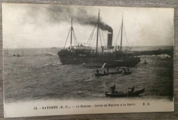 CPA BAYONNE LE BOUCAU 64 Sortie De Navires à La Barre - Boucau