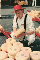 CPM - K - HOLLANDE - PAYS BAS - NEDERLAND - ALKMAAR - MARCHAND DE FROMAGES - COSTUME - FOLKLORE - Alkmaar