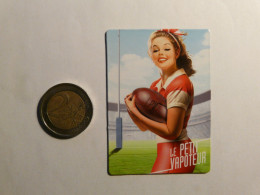 MAGNET PUBLICITAIRE - PIN-UP RUGBY CHERLEADER SUPPORTRICE FAN - LPV LE PETIT VAPOTEUR PINUP SEXY FEMME AIMANT - Publicitaires