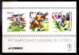 #9016 BRASIL BRAZIL 1982 FOOTBALL SOCCER WORLD CUP  S/S MNH YV BL 47 Mi 48 - Ongebruikt