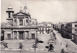 Cartolina Gela ( Caltanissetta ) Cattedrale E Corso Vitt.emanuele - Caltanissetta