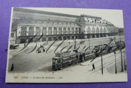 Lyon La Gare Brotteaux Tramway Tram - Bahnhöfe Mit Zügen