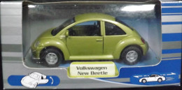 Volkswagen New Beetle.  Playland Auto-Club.  1/34. Modèle Réduit. - Echelle 1:32