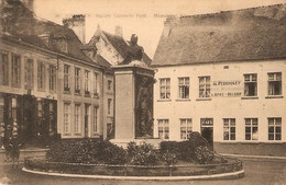 Nivelles : Square  Gabrielle Petit ( Met Café - Restaurant -hotel ) - Nivelles