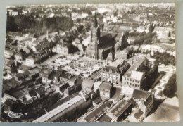 CPSM 59 WATTRELOS Eglise Saint Maclou Grande Place Jour De Marche Vue Aerienne - Wattrelos