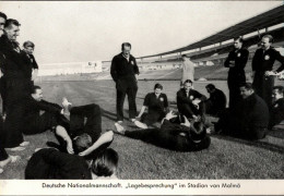 ! Ansichtskarte, Sepp Herberger, Deutsche Nationalmannschaft In Malmö, Fußballstadion, Stadium - Football