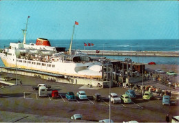 ! Moderne Ansichtskarte, Hirtshals Havn, Dänemark, Autos, Cars, VW Käfer, Fährschiff MS Skagen, 1972, Olympia - Voitures De Tourisme