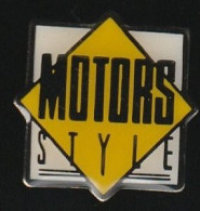 77491-Pin's.Motors Style.Moto. - Motos