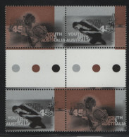 Australia 1998 MNH Sc 1680a 45c Playing French Horn, Dancers Gutter Block 2 Pairs - Nuevos