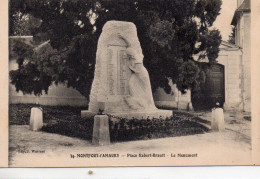 Montfort-l'Amaury Monument Aux Morts De La Grande Guerre Militaria Patriotique Propagande Honneur à Nos Soldats Conflit - Monuments Aux Morts