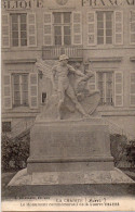 La Charité Monument Aux Morts De La Grande Guerre Militaria Patriotique Propagande Honneur à Nos Soldats Conflit - Monuments Aux Morts