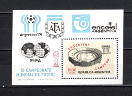 ARGENTINE BLOC N° 19  NEUF SANS CHARNIERE   COTE 5.00€    FOOTBALL  STADE  SURCHARGE - Blocks & Kleinbögen