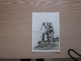 Muscular Man Swimsuit Women Old Photo Postcards - Mode