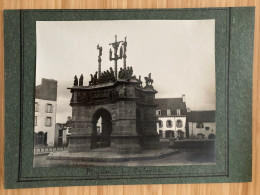 Pleyben - Photo Ancienne - Place Et Le Calvaire - Format Photo 17,5x22 Cm - Pleyben