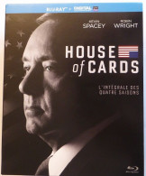 HOUSE OF CARDS - INTEGRALE SAISON 1 à 4 - FORMAT BLU-RAY - Sonstige Formate