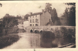 Vouneuil Sous Biard Le Moulin Et Le Pont - Vouneuil Sous Biard