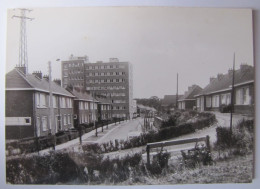 BELGIQUE - LIEGE - FLEMALLE - Le Building Et La Rue Des Cerisiers - Flémalle