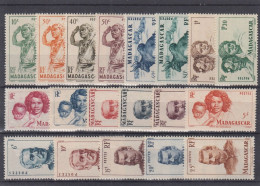 TIMBRE MADAGASCAR SERIE COMPLETE N° 300/318 NEUFS ** GOMME SANS CHARNIERE - Unused Stamps