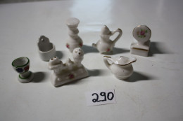 C290 7 Miniatures - Objets De Vitrine - Personnages